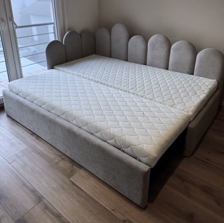 Łóżeczko dziecięce Nela w wersji z dodatkowym równym spaniem