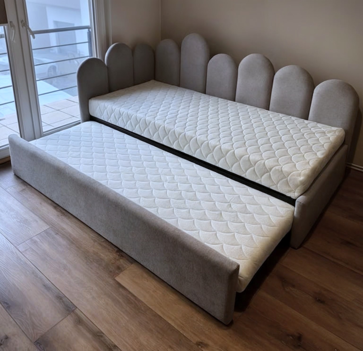 Łóżeczko dziecięce Nela w wersji z dodatkowym równym spaniem - obrazek 3